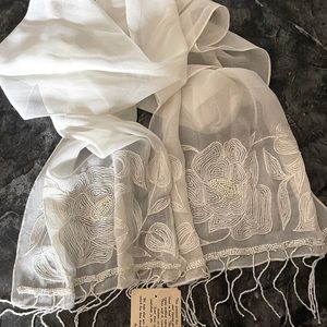 Beautiful Vintage Beaded Ivory Scarf